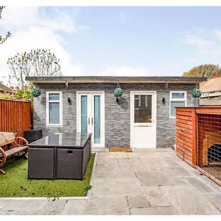 2 Bed - Walking Distance To Harry Potter Studio Watford  Extérieur photo